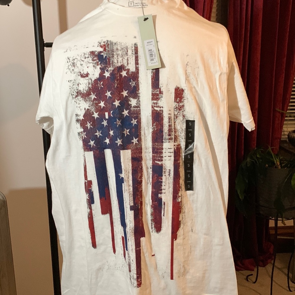 Apt 9 - American flag t-shirt